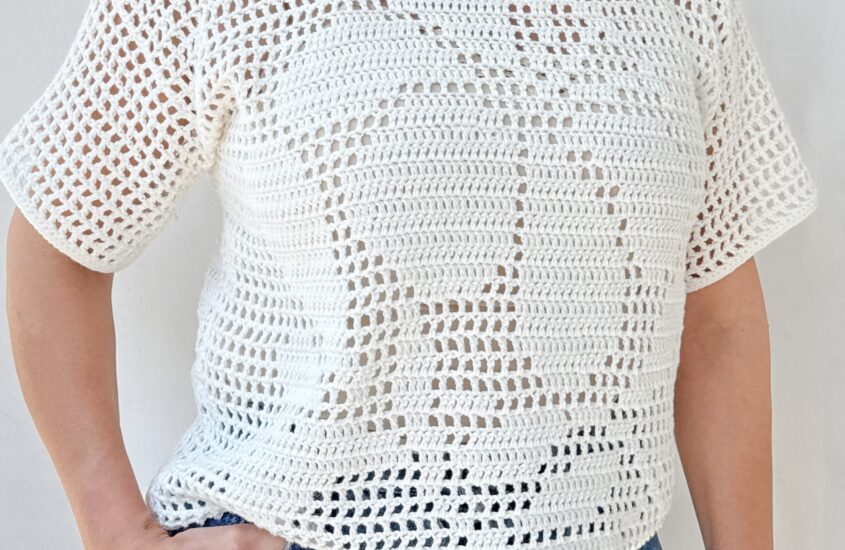 Estepona Sweater – A Modern Filet Crochet Top for Summer